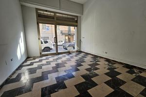NEGOZIO A ACQUI TERME