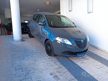 Lancia Ypsilon 1.2 69 CV 5 porte elefantino