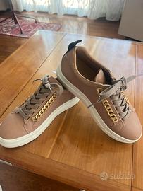 Sneakers donna Stokton rosa cipria con catena