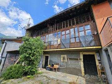 CASA SEMINDIPENDENTE A PRAMOLLO