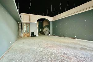NEGOZIO A TORTONA