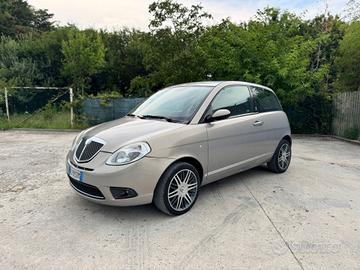 Lancia Ypsilon 1.3 MJT 90 CV Oro Giallo