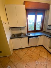 Cucina ad angolo completa