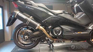 Arrow T-MAX 530 e Akrapovic Tenerè 700