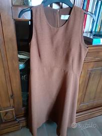 vestito senza maniche 