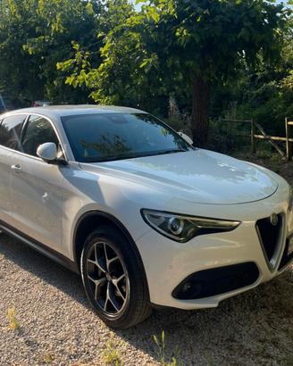 Alfa romeo Stelio 2.2 q4 210 cv