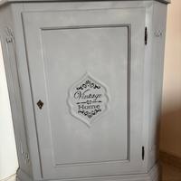 Vetrinetta angolare shabby chic