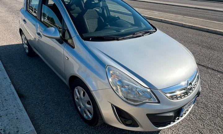 Opel Corsa 1.2 5 porte Edition 2013