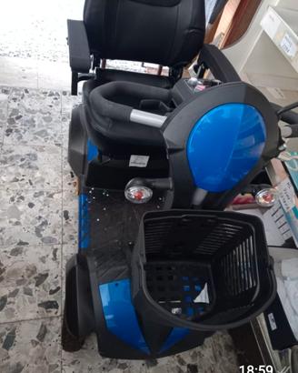Martin - Scooter Elettrico 4 Ruote Regolabile - Ro