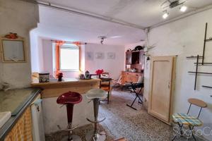 Villa di 110 m² con più di 5 locali a Arcidosso