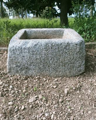 No. 2 Fioriere in Pietra [Bergamo]