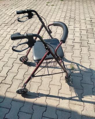 Deambulatore per anziani