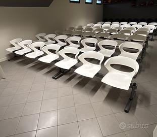 Sedie bianche per riunioni / convegni