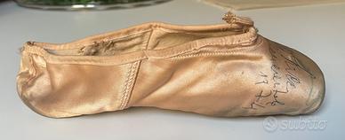 Carla Fracci scarpetta autografata