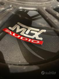 Subwoofer auto