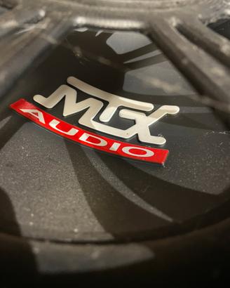 Subwoofer auto