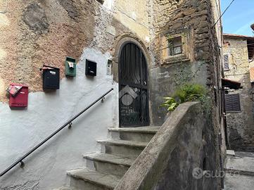 3 LOCALI A GENAZZANO