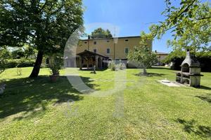 Villa di 699 m² con più di 5 locali a Valsamoggia