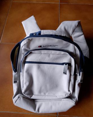 Zainetto marca Champion