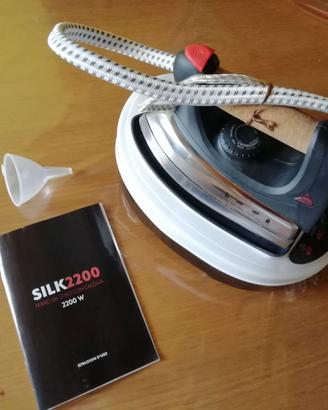 Ferro da stiro con caldaia "silk2200"