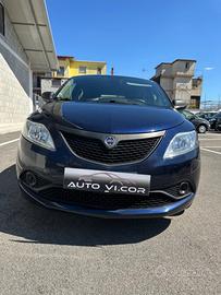 Lancia Ypsilon 1.0 FireFly 5 porte S&S Hybrid Ecoc