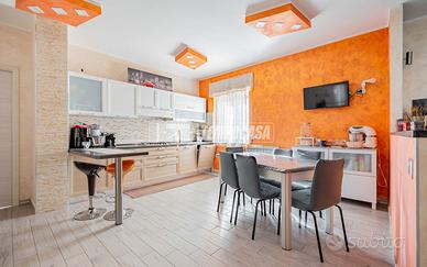 QUADRILOCALE RISTRUTTURATO ZONA OSPEDALE