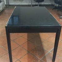 tavolo nero con prolunghe interne