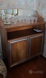 Mobile in legno con specchiera