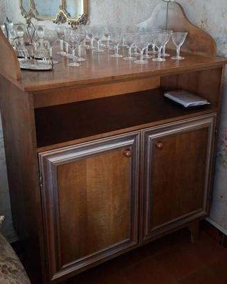 Mobile in legno con specchiera