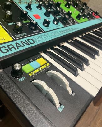 Moog Grandmother