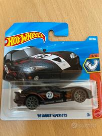 Hot Wheels '96 Dodge Viper GTS nera