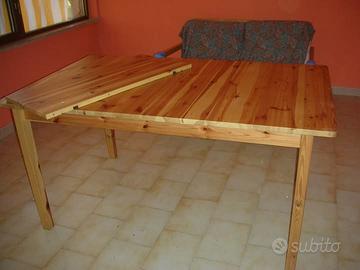 Tavolo  in legno