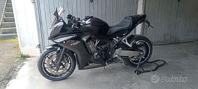 HONDA CBR 650