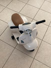 Vespa  Piaggio, giocattolo a batteria