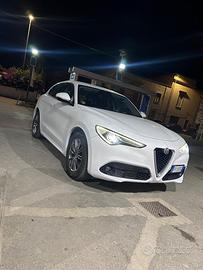 Alfa romeo stelvio 2018