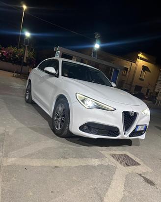 Alfa romeo stelvio 2018