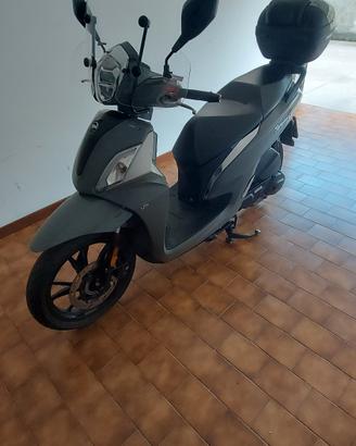 SCOOTER 125