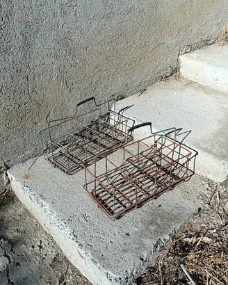 Cestini portabottiglie in metallo vintage 