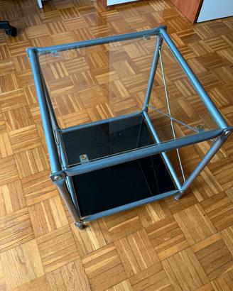 Comodino moderno in vetro con doppio ripiano