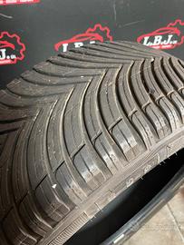 Gomme 4 stagioni 235/45 R19