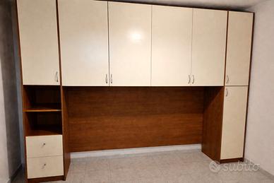 Armadio a con due posti letto