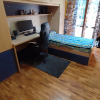 cameretta a ponte con scrivania