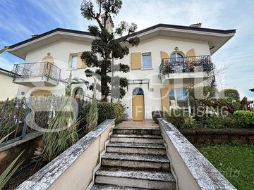 Villa bifamiliare Concesio [V219LVRG]