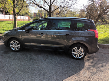 Auto in discrete condizioni