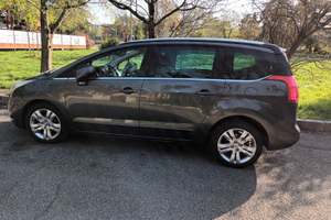 Auto in discrete condizioni