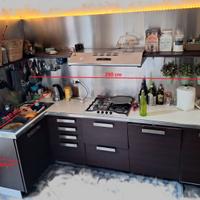 Cucina completa di elettrodomestici - trattabile