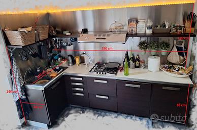 Cucina completa di elettrodomestici - trattabile