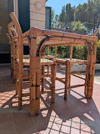 Tavolo con sedie 