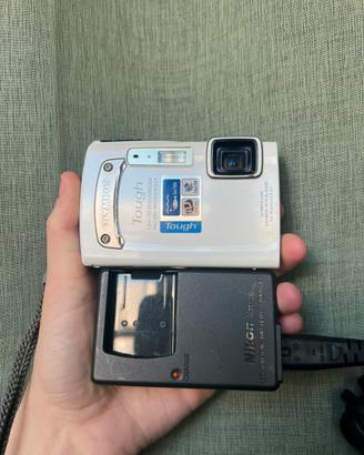 Olympus Tough TG-310 Impermeabile e Funzionante