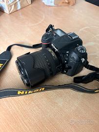 Nikon D7100 Nera + Nikon AF-S DX Nikkor 18-140mm